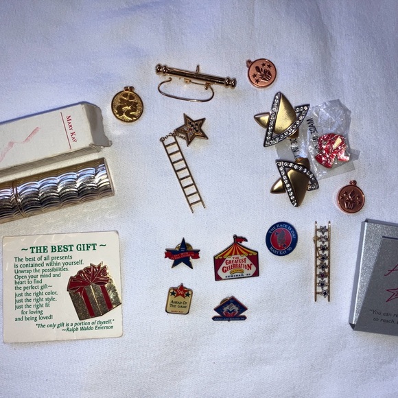 Mary Kay White Sweatshirt Seminar Watch Pins Books Collection Make an Offer! - Picture 12 of 13